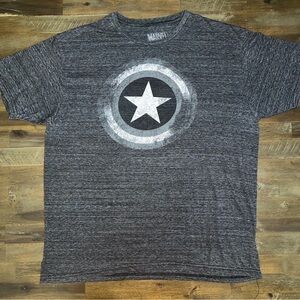 Marvel comic Captain America mens graphic tee shirt in dark heather gray EUC